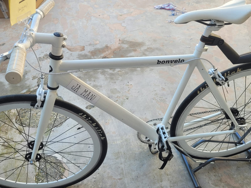 Carica immagine in Galleria Viewer, BONVELO FIXIE BIKE IN ALLUMINIO BIANCO TAGLIA 50 USATO IN CONTO-VENDITA