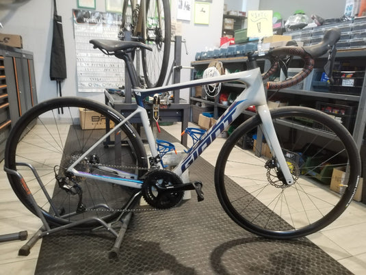 GIANT DEFY ADVANCED 2 TAGLIA M 2023 USATO IN CONTO-VENDITA