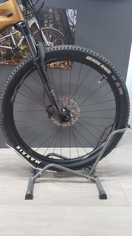 Load image into Gallery viewer, GIANT XTC ADVANCED 2M 2023 USED