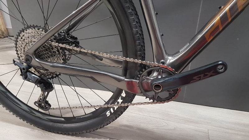 Load image into Gallery viewer, GIANT XTC ADVANCED 2M 2023 USED