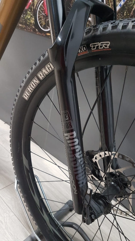 Load image into Gallery viewer, GIANT XTC ADVANCED 2M 2023 USED