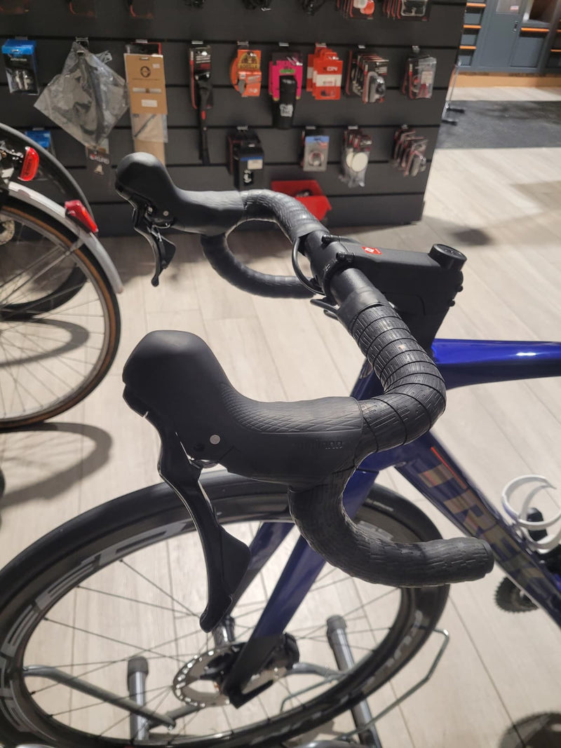 Load image into Gallery viewer, TREK MADONE SL 5 GEN 8 taglia M/L BIKEFORWIN EDITION PROMO