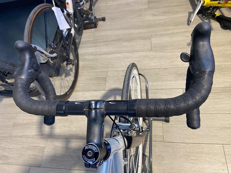 Carica immagine in Galleria Viewer, BICI DA STRADA AMELIO BIANCHI TG 56 CM GRIGIO PERLA-ROSSO USATO IN CONTO VENDITA