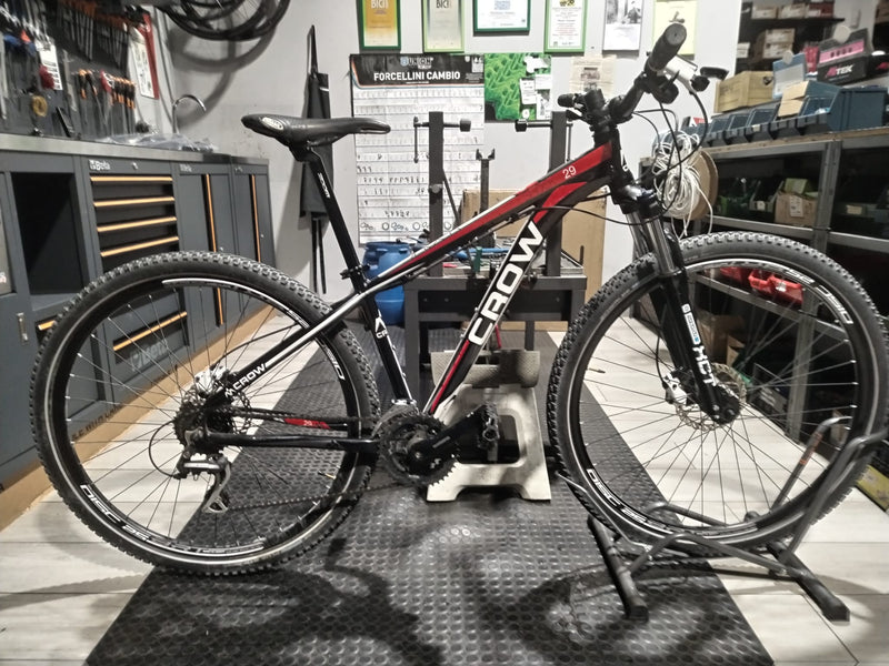 Carica immagine in Galleria Viewer, CASADEI CROW MTB 29" 3X8V NERO-BIANCO- ROSSO TAGLIA S USATO IN CONTO-VENDITA