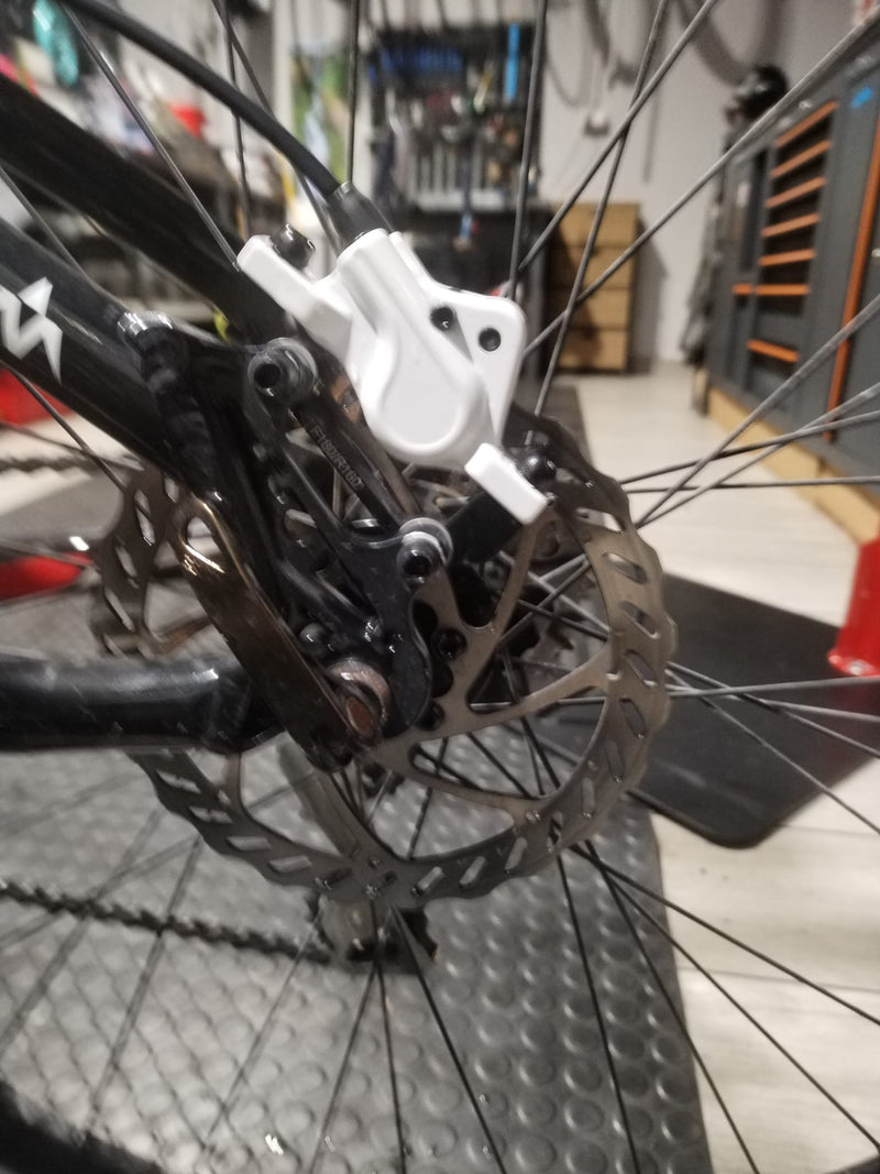 Carica immagine in Galleria Viewer, CASADEI CROW MTB 29" 3X8V NERO-BIANCO- ROSSO TAGLIA S USATO IN CONTO-VENDITA