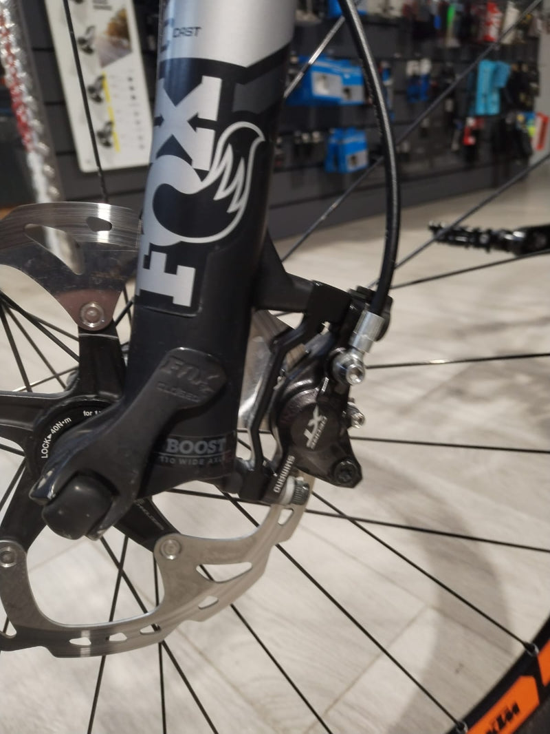 Carica immagine in Galleria Viewer, KTM MTB MYROON MASTER CARBON NERO-ARANCIO TAGLIA 43 USATO IN CONTO VENDITA