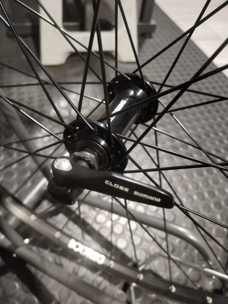 Load image into Gallery viewer, CINELLI BOOTLEG CERCHIO ANTERIORE 28&quot; ALLUMINIO RIM-BRAKE QUICK RELEASE NERO
