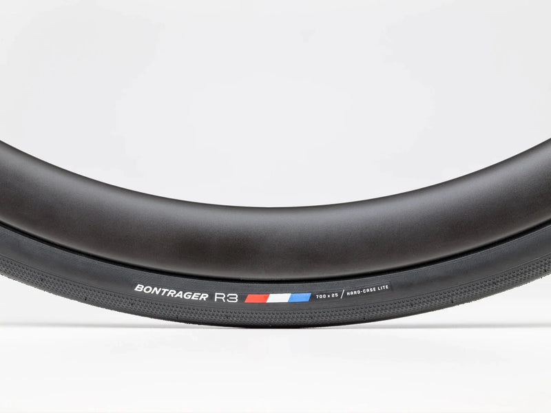 Load image into Gallery viewer, Bontrager R3 hard case Lite tire 700x25c

