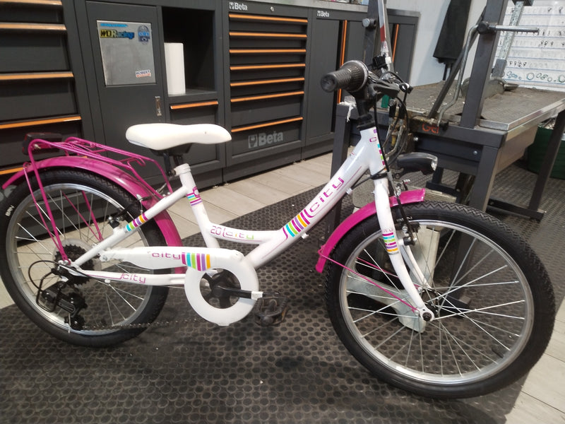 Load image into Gallery viewer, BICI BIMBA 20&quot; BIANCO-FUXIA 1X6 SPEED USATO REVISIONATO
