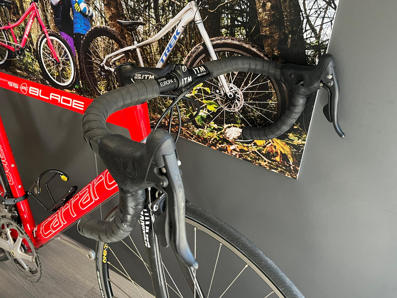 Carica immagine in Galleria Viewer, CARRARO 915 BLADE BICI DA CORSA 700X23 ROSSO 55 CM USATO
