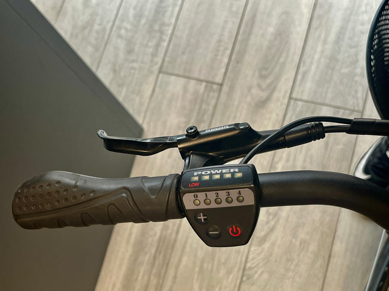 Load image into Gallery viewer, TORPADO GAIA E-BIKE 26&quot;X1,95 NERO/GIALLO FLUO USATO
