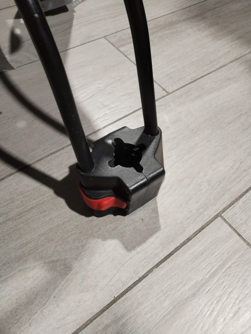 Carica immagine in Galleria Viewer, SEGGIOLINO ANTERIORE CON ATTACCO A MORSETTO A TELAIO - USATO
