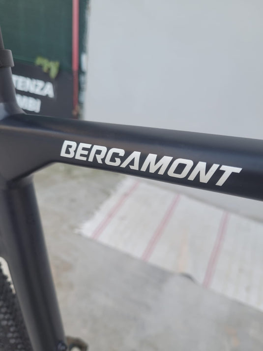 BERGAMONT GRANDURANCE ST. PAULI TAGLIA 54 NERO-BIANCO