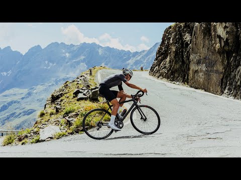 Load and play video in Gallery viewer, Fulcrum Speed ​​25 Carbon Road Wheels Shimano Disc Brake
